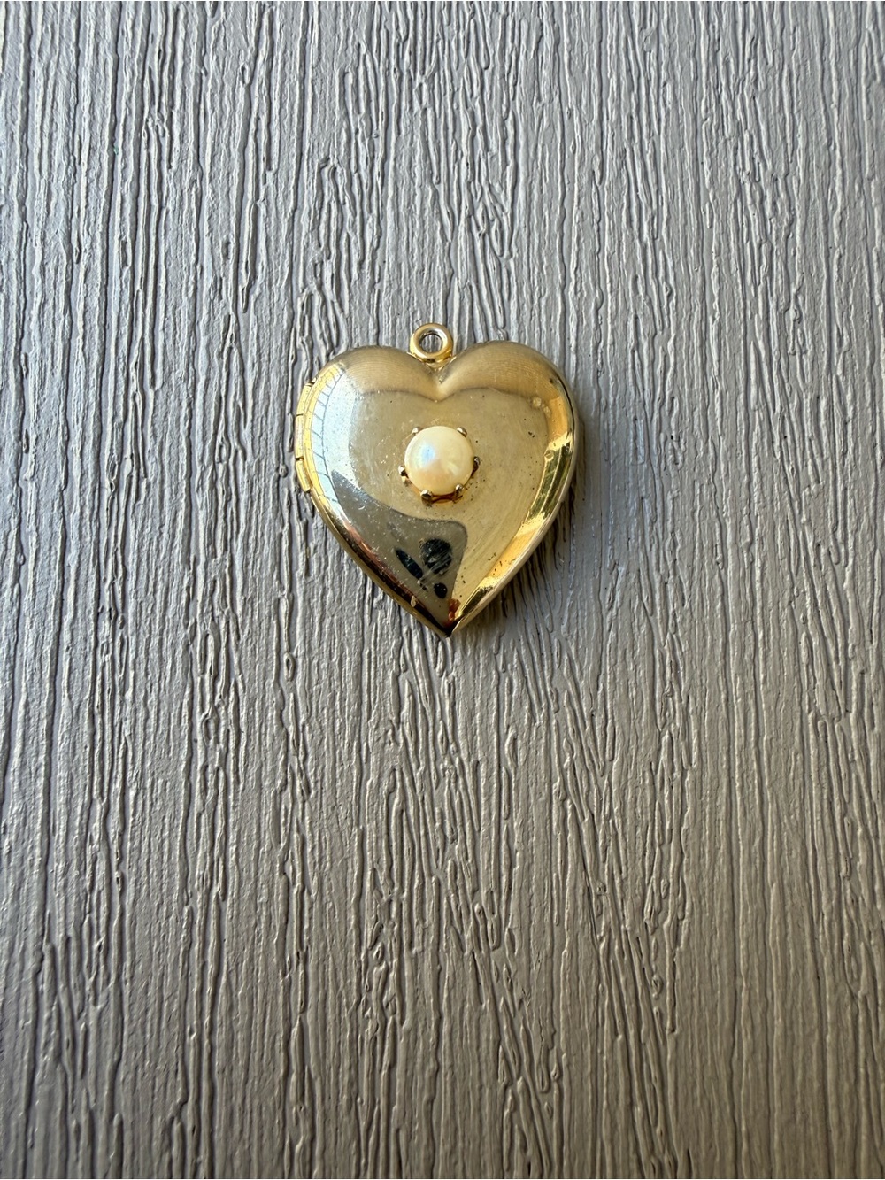 Vintage Gold Tone Heart Photo Locket Faux Pearl Pendant 1.25”